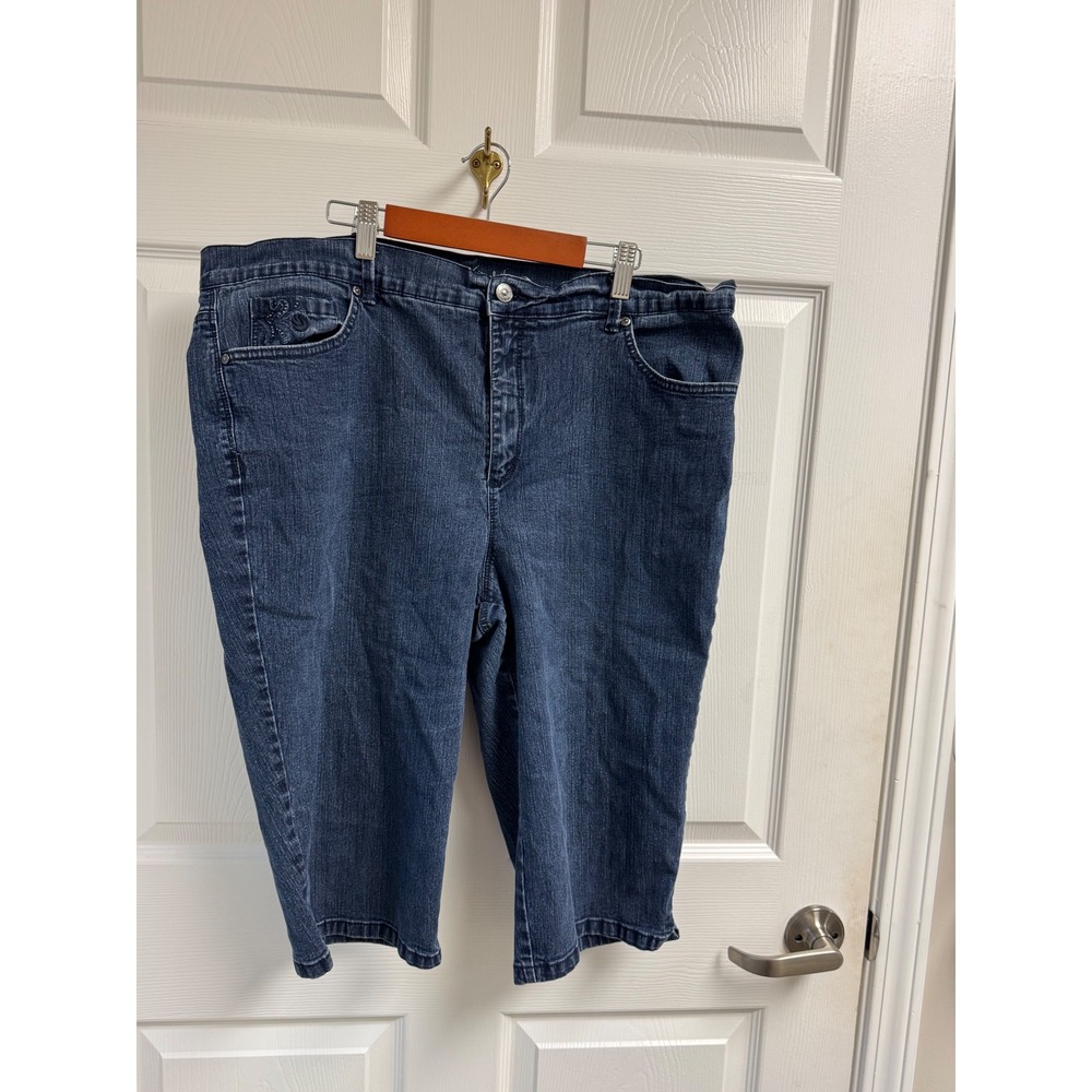 Gloria Vanderbilt Amanda Shorts Womens 18W Blue Good Slimming Embroidered Denim